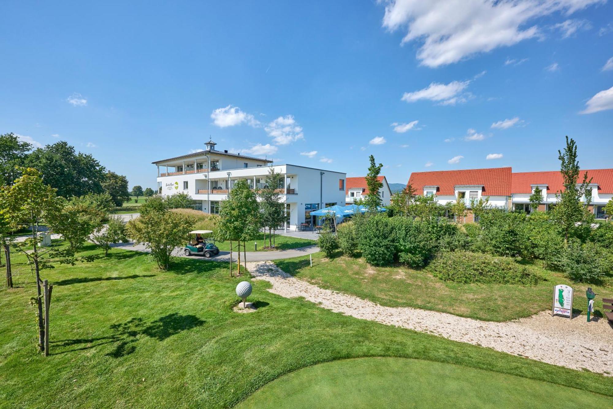 Bachhof Resort Hotel Kirchroth Экстерьер фото